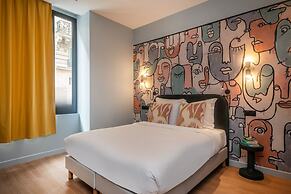 Montmartre Paris Suite