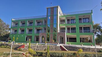 The Gooseneck Hotel and Restaurant