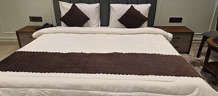 The Gooseneck Hotel and Restaurant