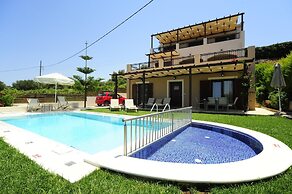 Villa Orsalia With Private Pool
