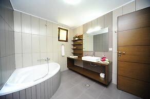 Villa Orsalia With Private Pool