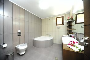 Villa Orsalia With Private Pool