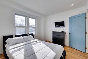 Walk to Roger Williams Park: Apt in Providence!