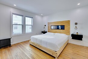 Walk to Roger Williams Park: Apt in Providence!