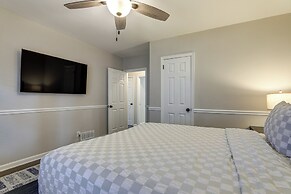 2 Mi to Midtown: Chic Apartment in Atlanta!
