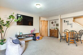 17 Mi to Columbus: Pickerington Home w/ Fire Pit!