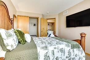 17 Mi to Columbus: Pickerington Home w/ Fire Pit!