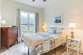 Balconies: Walkable Southside Chattanooga Condo!