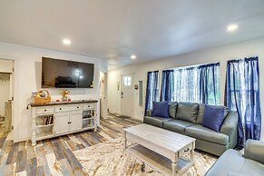 < 1 Mi to Ocean: Hot Tub Haven in Gold Beach