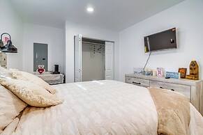 < 1 Mi to Ocean: Hot Tub Haven in Gold Beach