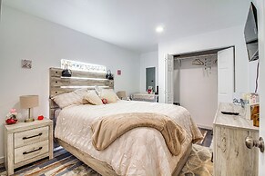 < 1 Mi to Ocean: Hot Tub Haven in Gold Beach