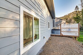 < 1 Mi to Ocean: Hot Tub Haven in Gold Beach