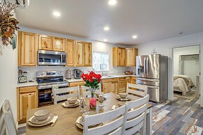 < 1 Mi to Ocean: Hot Tub Haven in Gold Beach