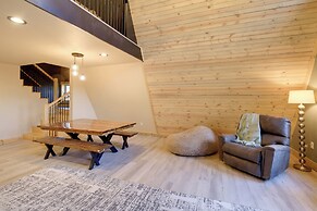 Wytheville A-frame Cabin w/ Wraparound Deck