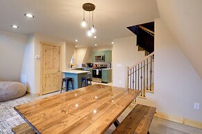 Wytheville A-frame Cabin w/ Wraparound Deck