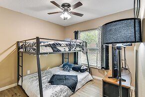 4 Mi to Bradenton Riverwalk: Cozy Home w/ Patio!