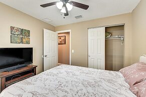 4 Mi to Bradenton Riverwalk: Cozy Home w/ Patio!