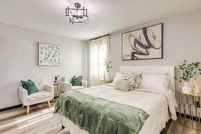 Near Lakes & Golfing: Spacious Loganville Home!