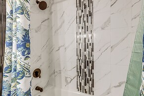 Near Lakes & Golfing: Spacious Loganville Home!