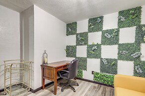 Near Lakes & Golfing: Spacious Loganville Home!