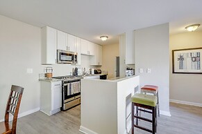 2 Mi to Beaches: Condo w/ Patio in Port Hueneme!