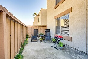 2 Mi to Beaches: Condo w/ Patio in Port Hueneme!