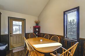 Covered Porch & Grill: 1-acre Property in Bristow!