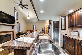 Covered Porch & Grill: 1-acre Property in Bristow!