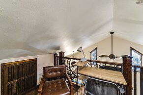 Covered Porch & Grill: 1-acre Property in Bristow!