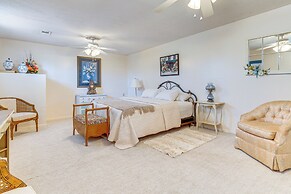 Walk to Ohio River & Spencer Landing: Apt w/ Patio