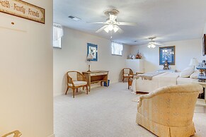 Walk to Ohio River & Spencer Landing: Apt w/ Patio