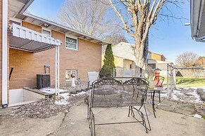 Walk to Ohio River & Spencer Landing: Apt w/ Patio