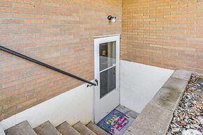 Walk to Ohio River & Spencer Landing: Apt w/ Patio