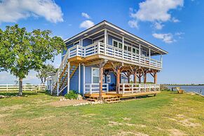 Gulf Coast Cottage w/ Beach Access: Fish & Paddle!