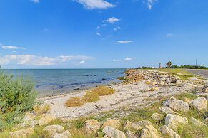 Gulf Coast Cottage w/ Beach Access: Fish & Paddle!