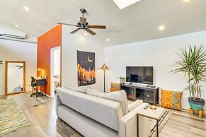 5 Mi to U of A Campus: Mtn-view Tucson Pad!