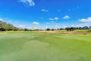 12 Mi to Wdw: Resort Condo w/ Community Hot Tub!