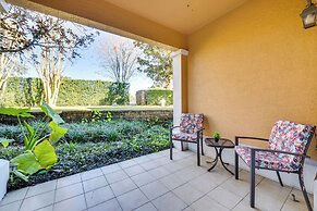 12 Mi to Wdw: Resort Condo w/ Community Hot Tub!