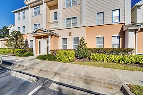 12 Mi to Wdw: Resort Condo w/ Community Hot Tub!