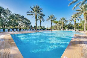 12 Mi to Wdw: Resort Condo w/ Community Hot Tub!