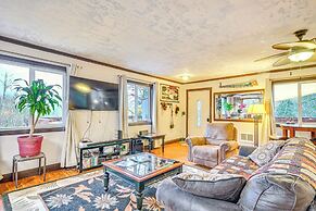 4 Mi to Sandy River Access: Studio w/ Mtn Views!