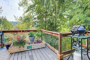 4 Mi to Sandy River Access: Studio w/ Mtn Views!