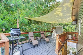 4 Mi to Sandy River Access: Studio w/ Mtn Views!