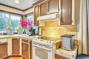 4 Mi to Sandy River Access: Studio w/ Mtn Views!