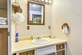 4 Mi to Sandy River Access: Studio w/ Mtn Views!