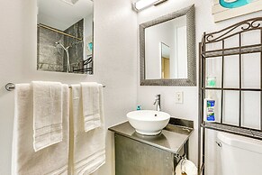 Shop, Golf & Hike: Modern Scottsdale Studio!