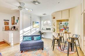 Shop, Golf & Hike: Modern Scottsdale Studio!