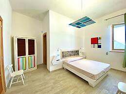Casa Mondrian - Camere con Bagno e Piscina Privata