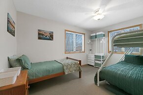 Spacious 8-BR Leech Lake Retreat w/ Game Room