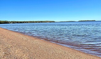 Spacious 8-BR Leech Lake Retreat w/ Game Room